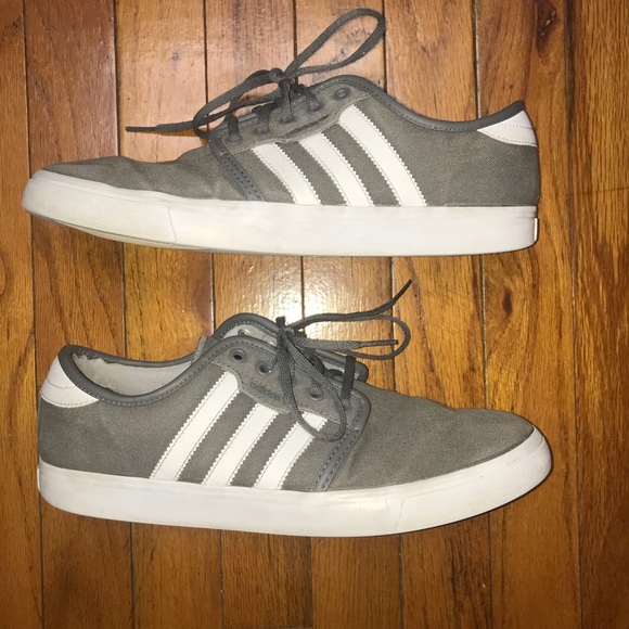 adidas seeley khaki & white mens shoes